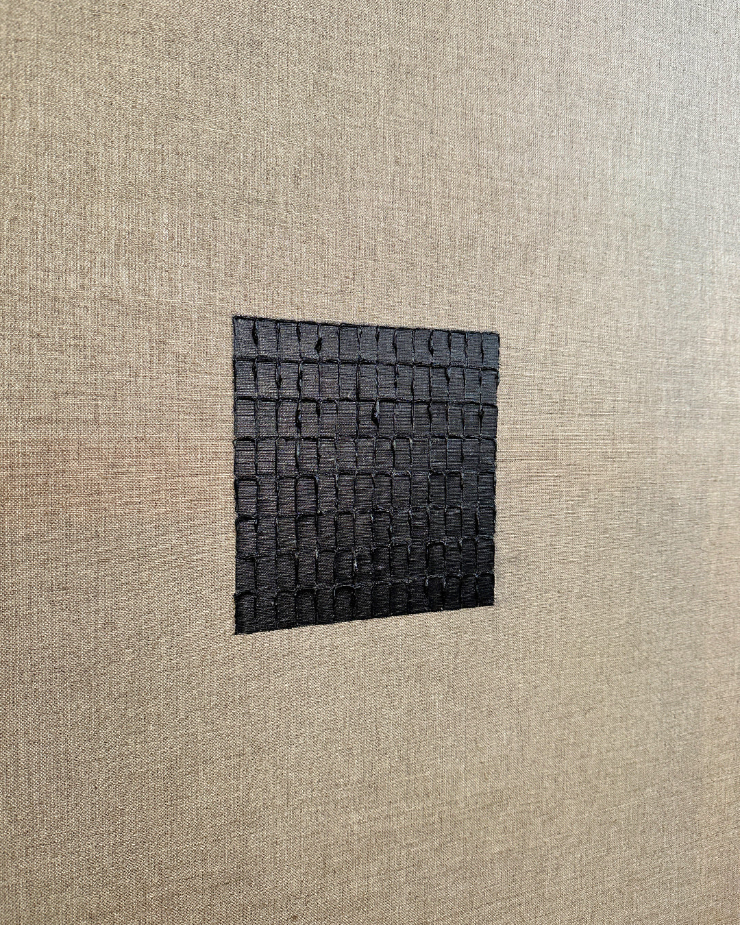 lamp black - signature linen